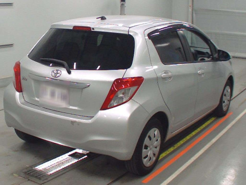 2012 Toyota Vitz NSP130[1]