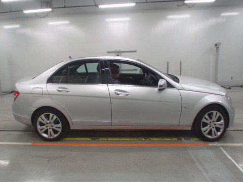 2009 Mercedes Benz C-Class 204047[2]