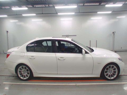 2009 BMW 5 Series NU25[2]