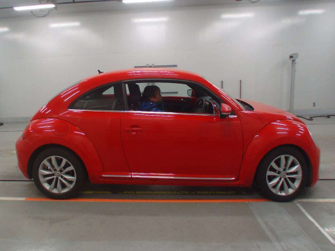 2012 Volkswagen Beetle 16CBZ[2]