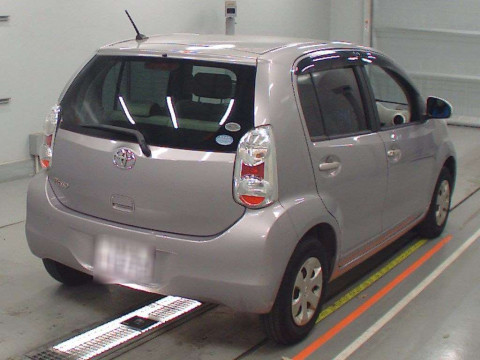 2010 Toyota Passo KGC30[1]