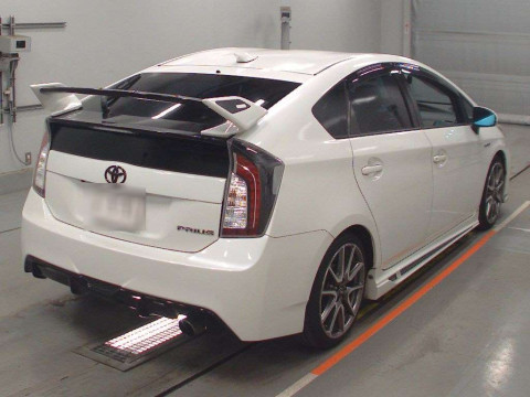 2013 Toyota Prius ZVW30[1]