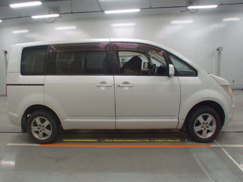 2007 Mitsubishi Delica D5 CV5W[2]