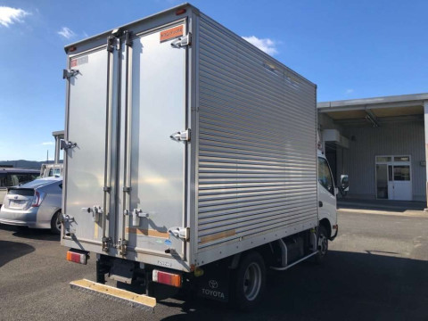 2017 Toyota Dyna Truck XZC605[1]