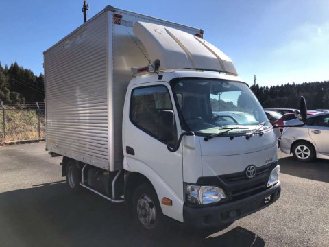 2017 Toyota Dyna Truck XZC605[2]