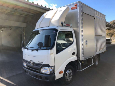 2017 Toyota Dyna Truck XZC605[0]