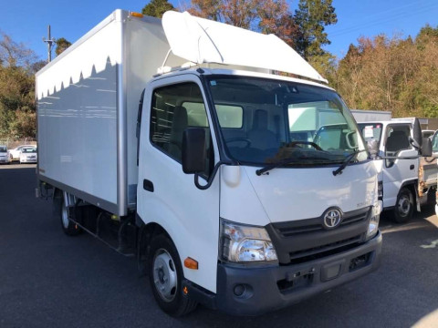 2018 Toyota Toyoace Truck XZU710[2]