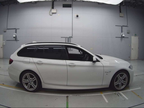 2014 BMW 5 Series XL20[2]