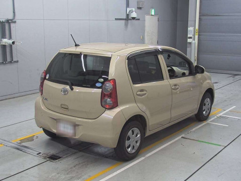 2011 Toyota Passo KGC30[1]