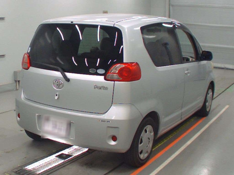 2005 Toyota Porte NNP10[1]