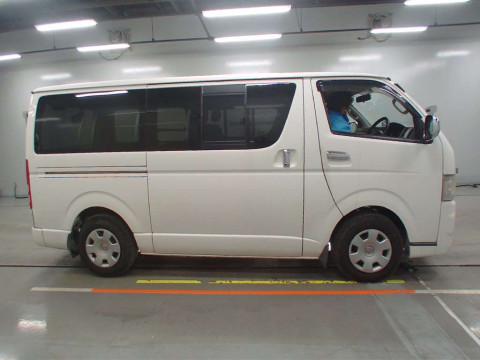 2009 Toyota Hiace Van TRH200V[2]