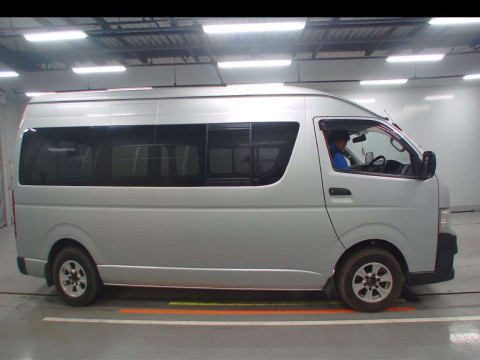 2012 Toyota Hiace Van KDH221K[2]