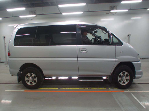 2007 Mitsubishi Delica Spacegear PD6W[2]