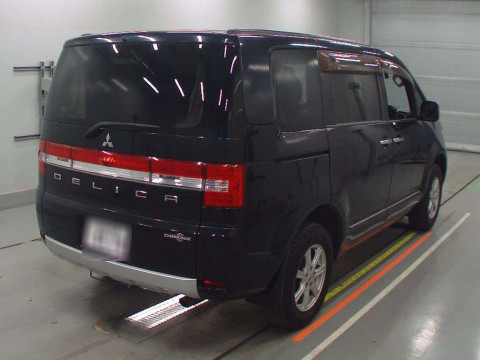 2011 Mitsubishi Delica D5 CV5W[1]