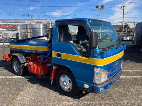 2011 Isuzu Elf Truck NKR85AN[2]