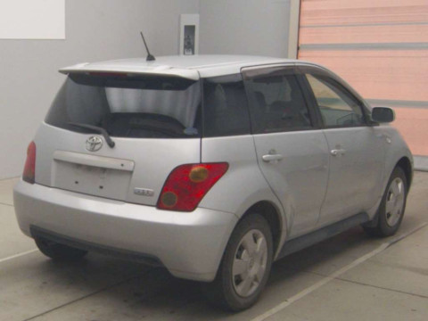 2003 Toyota IST NCP65[1]