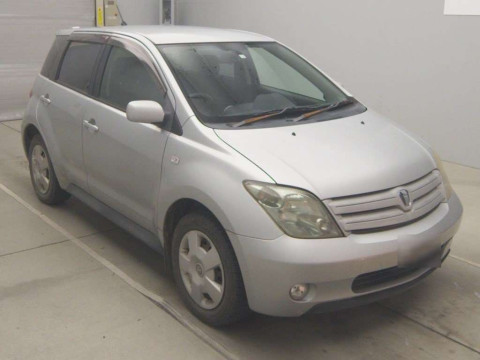 2003 Toyota IST NCP65[2]