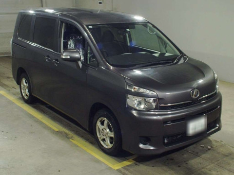 2011 Toyota Voxy ZRR75G[2]