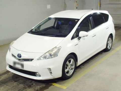 2014 Toyota Prius alpha ZVW41W[0]