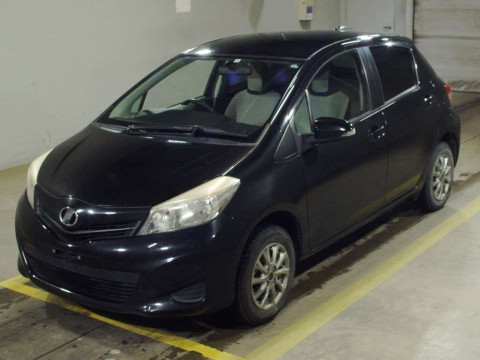 2011 Toyota Vitz NSP135[0]