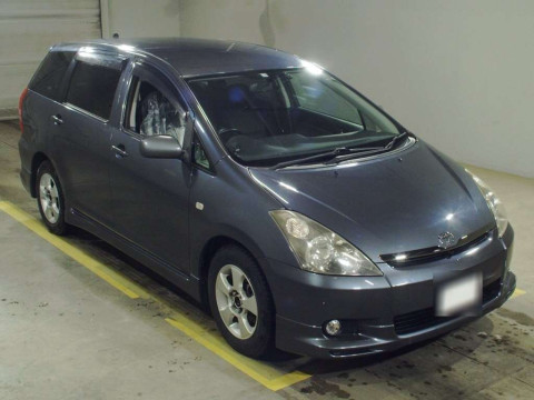 2003 Toyota Wish ZNE14G[2]