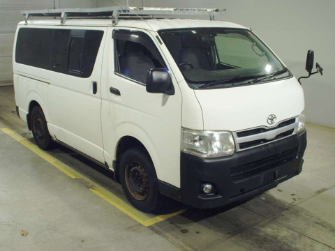 2010 Toyota Regiusace Van KDH206V[2]