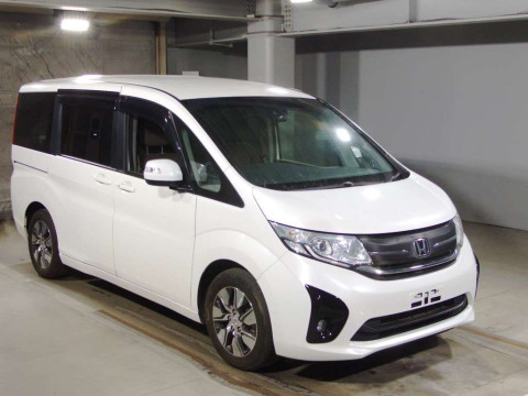 2016 Honda Step WGN RP1[2]