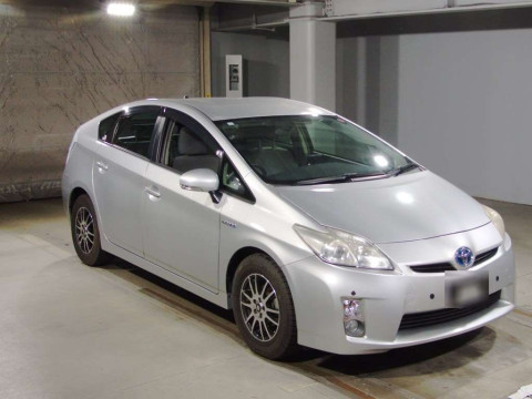 2010 Toyota Prius ZVW30[2]