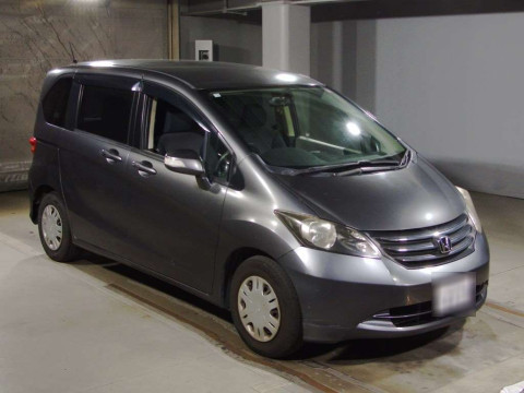 2010 Honda Freed GB3[2]