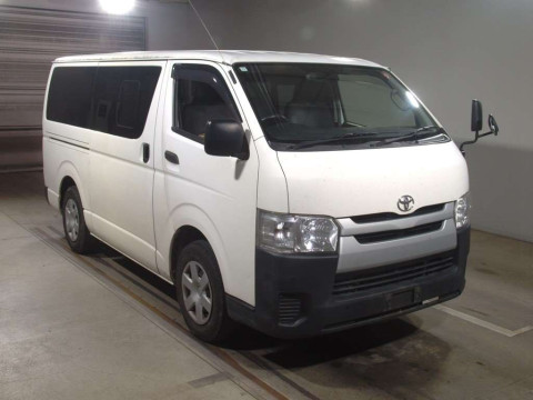 2015 Toyota Hiace Van TRH200V[2]