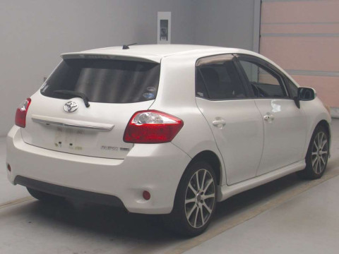 2009 Toyota Auris ZRE152H[1]