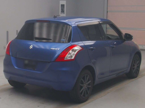 2010 Suzuki Swift ZC72S[1]