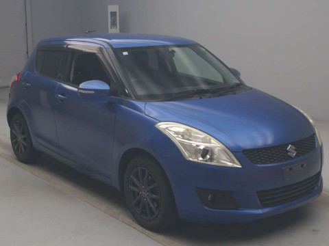 2010 Suzuki Swift ZC72S[2]