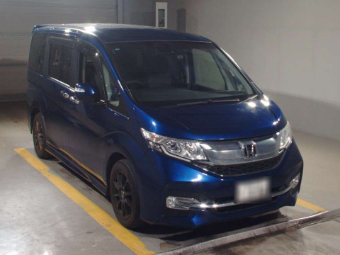 2017 Honda Step WGN Spada RP3[2]