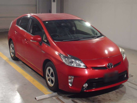 2012 Toyota Prius ZVW30[2]