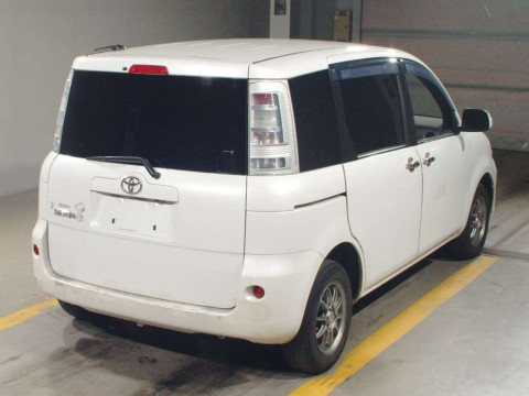 2014 Toyota Sienta NCP81G[1]