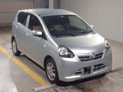 2012 Daihatsu Mira es LA300S[2]