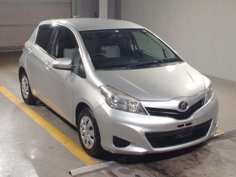 2012 Toyota Vitz NSP130[2]