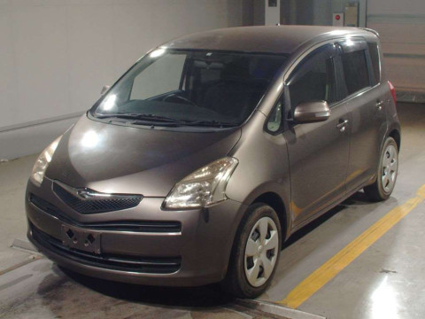 2005 Toyota Ractis NCP100[0]