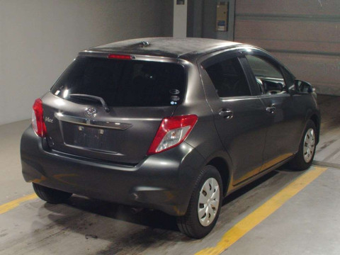 2012 Toyota Vitz NSP130[1]