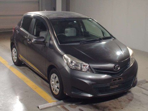 2012 Toyota Vitz NSP130[2]