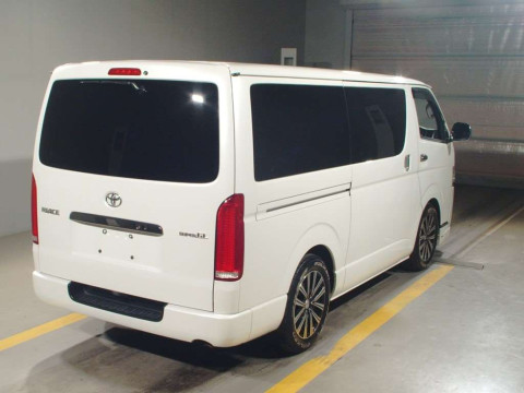 2016 Toyota Hiace Van KDH201V[1]