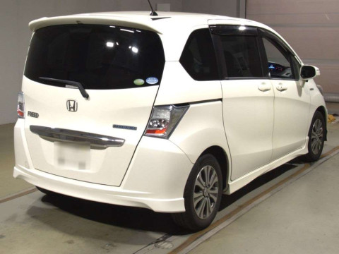 2012 Honda Freed hybrid GP3[1]