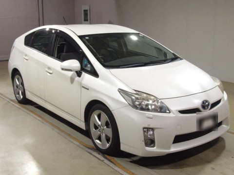 2010 Toyota Prius ZVW30[2]