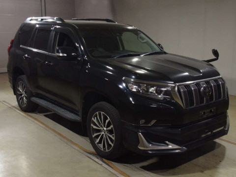 2017 Toyota Land Cruiser Prado TRJ150W[2]