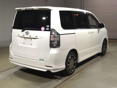 2007 Toyota Voxy ZRR70W[1]