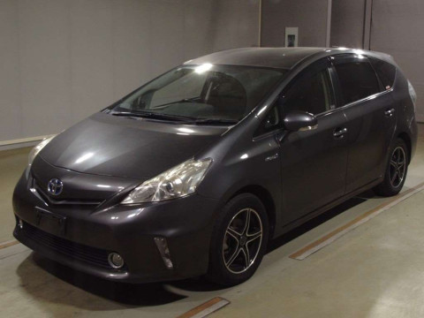 2014 Toyota Prius alpha ZVW41W[0]