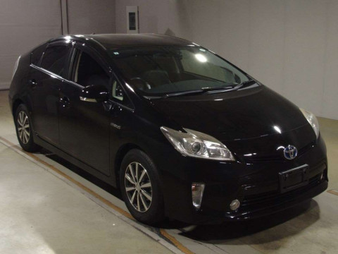 2013 Toyota Prius ZVW30[2]