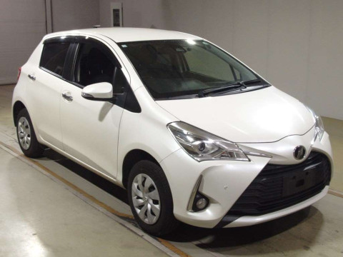 2018 Toyota Vitz NSP135[2]