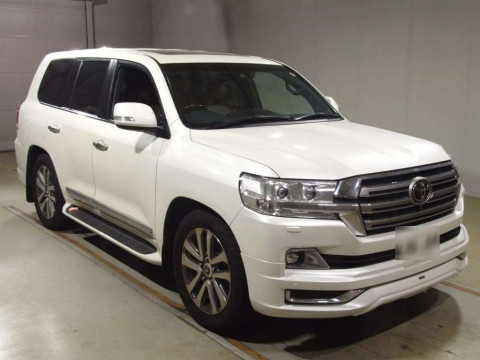 2016 Toyota Land Cruiser URJ202W[2]